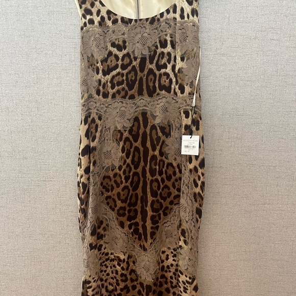 Lace-Trim Leopard-Print Dress. - Picture 4 of 8